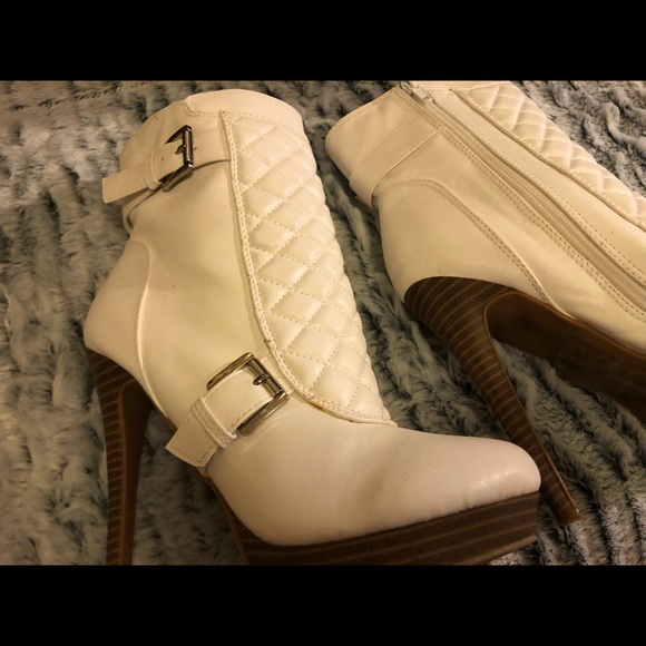 Heeled boots - Picture 5 of 5